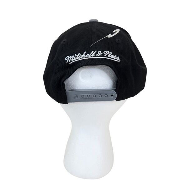 NEW Mitchell & Ness San Antonio Spurs Adjustable Fit Snapback Hat - Picture 3 of 9